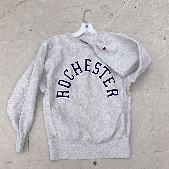 VTG 90s Rochester University Champion Reverse Weave Embroidered Sweatshirt Men M - Picture 1 of 5